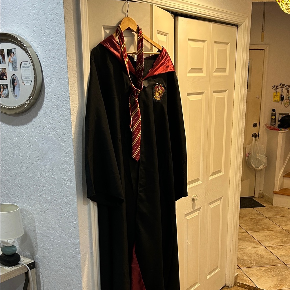 Harry Potter cape and tie. Black, gold  and Red Wizard Robe with Tie.